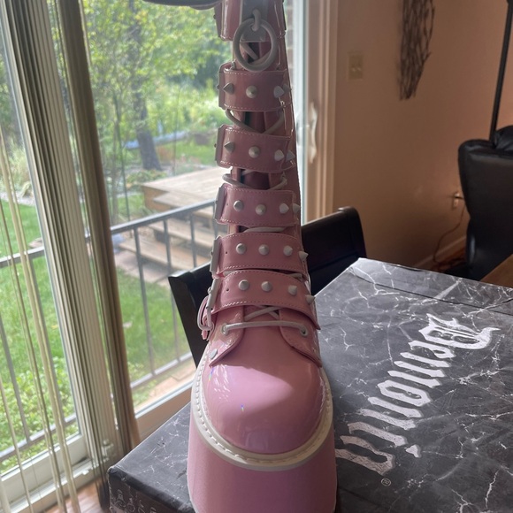 DEMONIA DAMNED 225 - Hologrpahic Pink Platform Buckle Boots - Picture 7 of 9